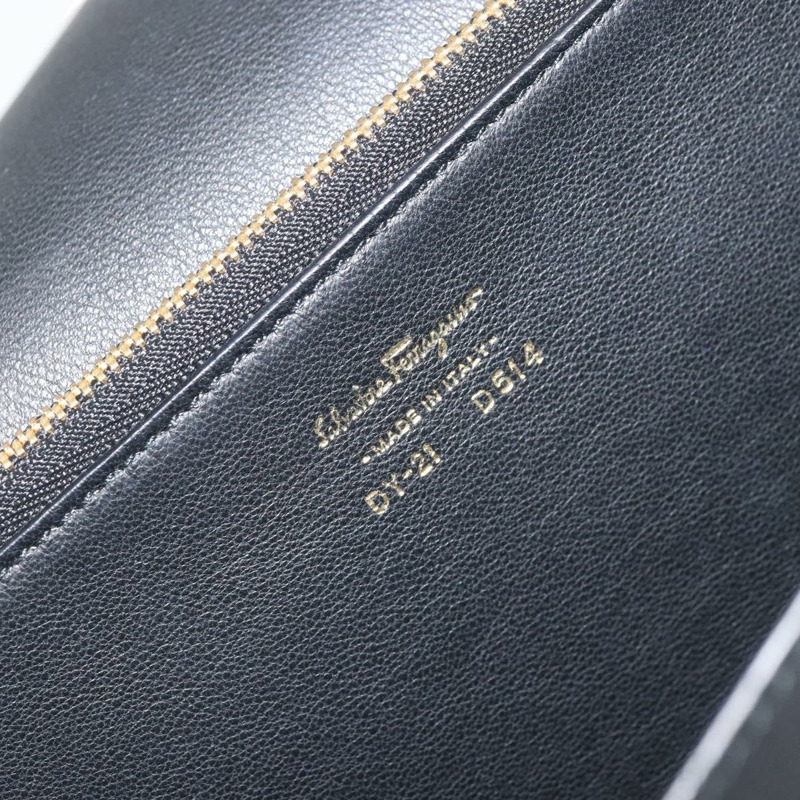 【日本直送】Salvatore Ferragamo Gancini 單肩包，皮革材質，金色/黑色，正品，貨號 169713V-10