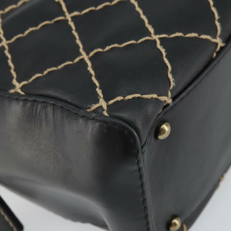 【日本直送】香奈兒 (CHANEL) 野性縫線手提包，黑色皮革，金色雙C標誌，正品 BA10500V-13