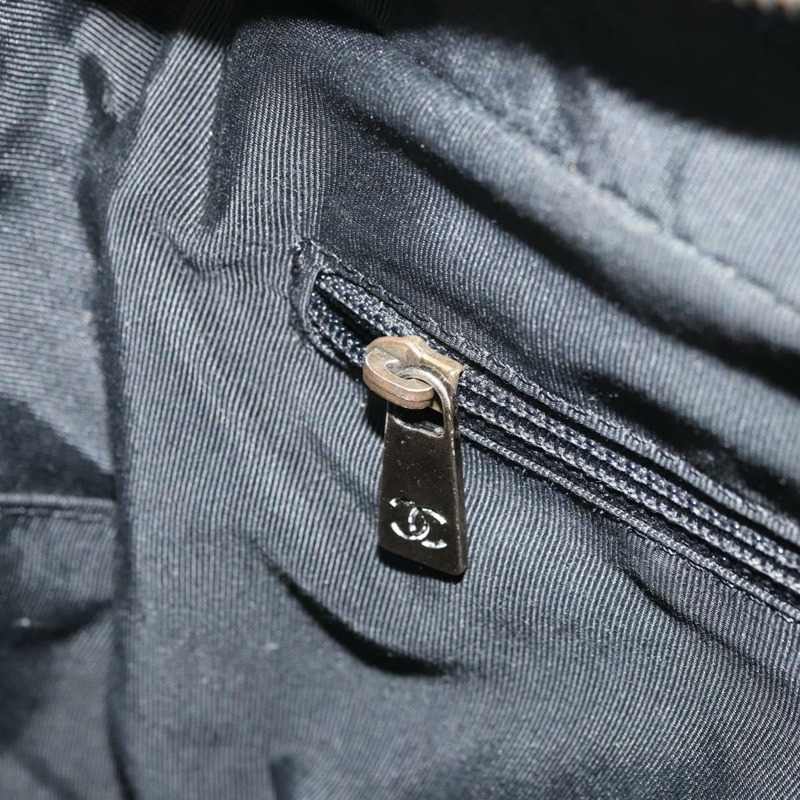 【日本直送】香奈兒 (CHANEL) 野性縫線手提包，黑色皮革，金色雙C標誌，正品 BA10500V-20