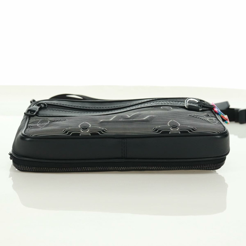 【日本直送】路易威登（LOUIS VUITTON）黑色皮革可擴充斜背包 M55698 LV 正品 170737M-4