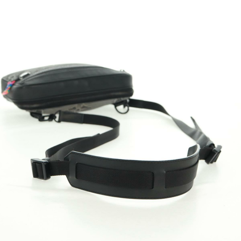 【日本直送】路易威登（LOUIS VUITTON）黑色皮革可擴充斜背包 M55698 LV 正品 170737M-6