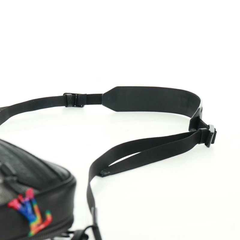 【日本直送】路易威登（LOUIS VUITTON）黑色皮革可擴充斜背包 M55698 LV 正品 170737M-14