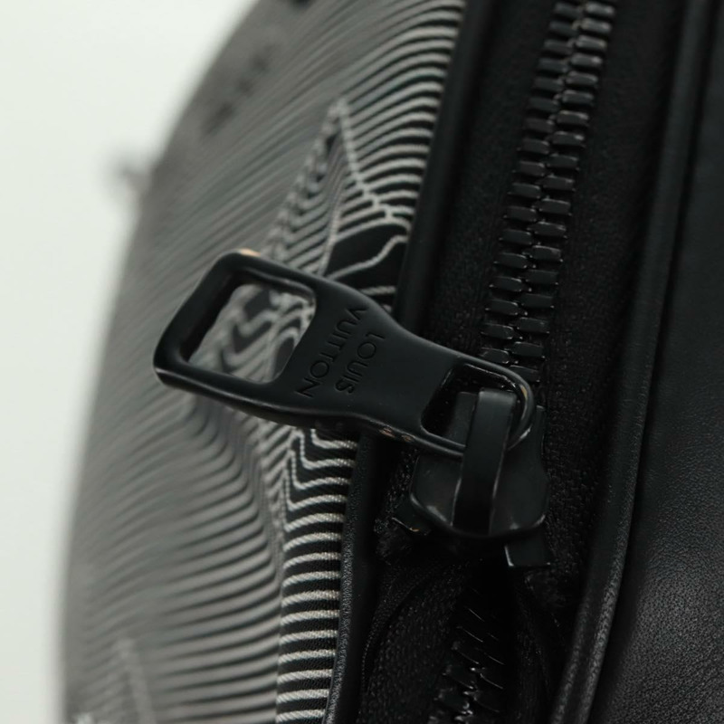 【日本直送】路易威登（LOUIS VUITTON）黑色皮革可擴充斜背包 M55698 LV 正品 170737M-25