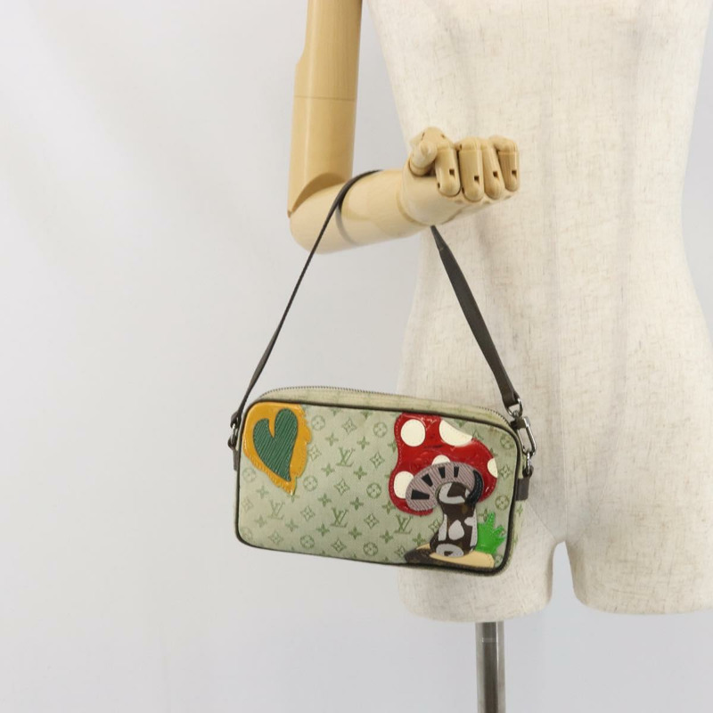 【日本直送】路易威登 迷你 Tale de Fe Pochette 配件包 卡其色 M92274 正品 ep13094-22