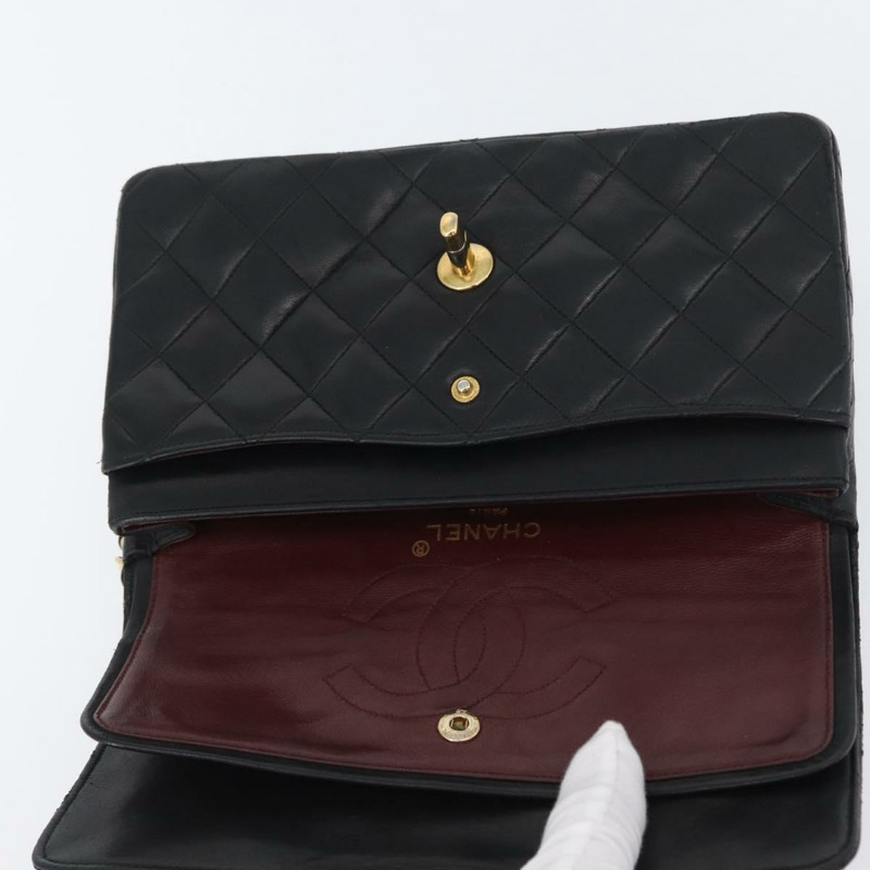 【日本直送】香奈兒鏈條雙蓋絎縫23包，羊皮材質，黑色金色雙C標誌，正品 ka2295SAV-24