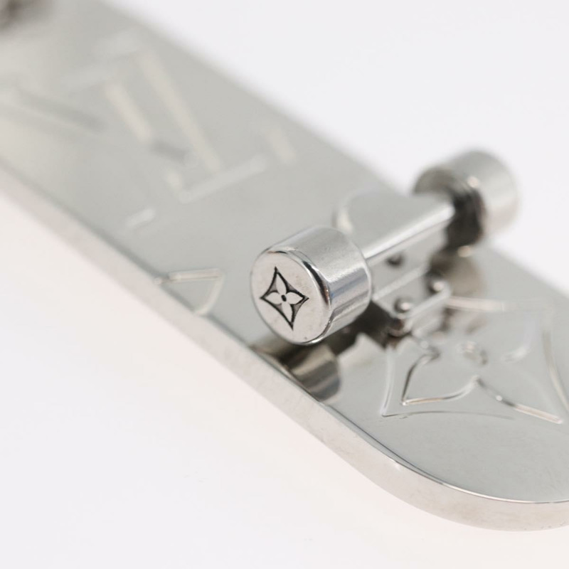 【日本直送】路易威登 Porte Cres 滑板掛飾 金屬 米色 MP3135 LV 正品 168052M-6