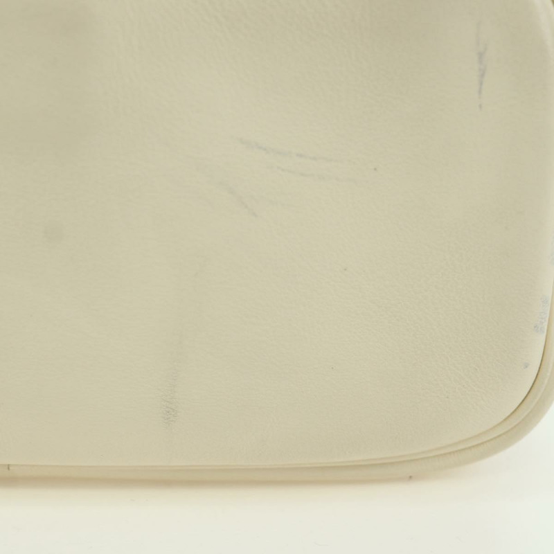 【日本直送】FENDI Easy Baguette 鏈條單肩包 皮革 象牙色 金色 正品 173156M-3