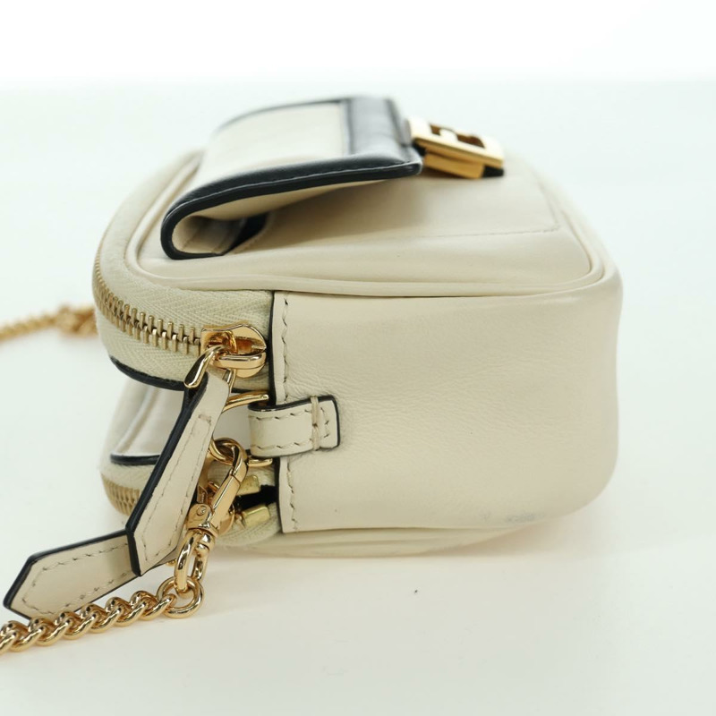 【日本直送】FENDI Easy Baguette 鏈條單肩包 皮革 象牙色 金色 正品 173156M-4