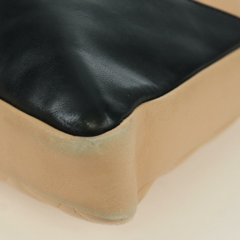 【日本直送】香奈兒 Cambon 系列絎縫單肩包，羊皮材質，米色/黑色，CC 認證，型號 am10849V-12