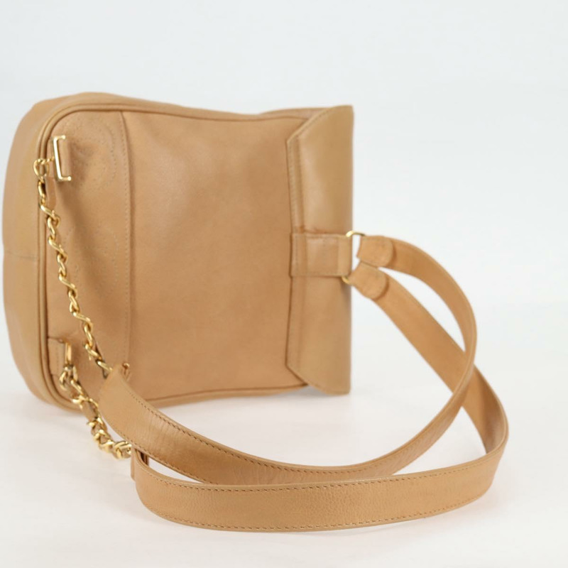 【日本直送】香奈兒肩背包 小牛皮 米色 金色 CC 認證 kk466V-7