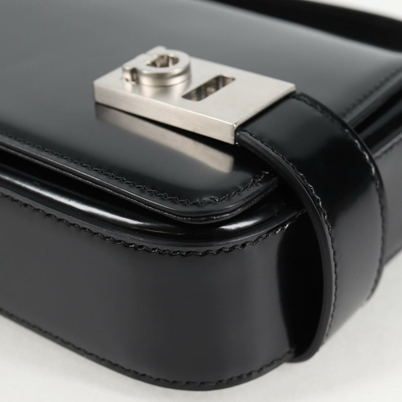 【日本直送】Salvatore Ferragamo Gancini 單肩包，漆皮，黑色，正品 ar13607V-13