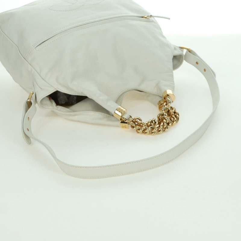 【日本直送】香奈兒 (CHANEL) 皮革雙肩包 白色金色 CC 標誌 Auth mr2057V-9