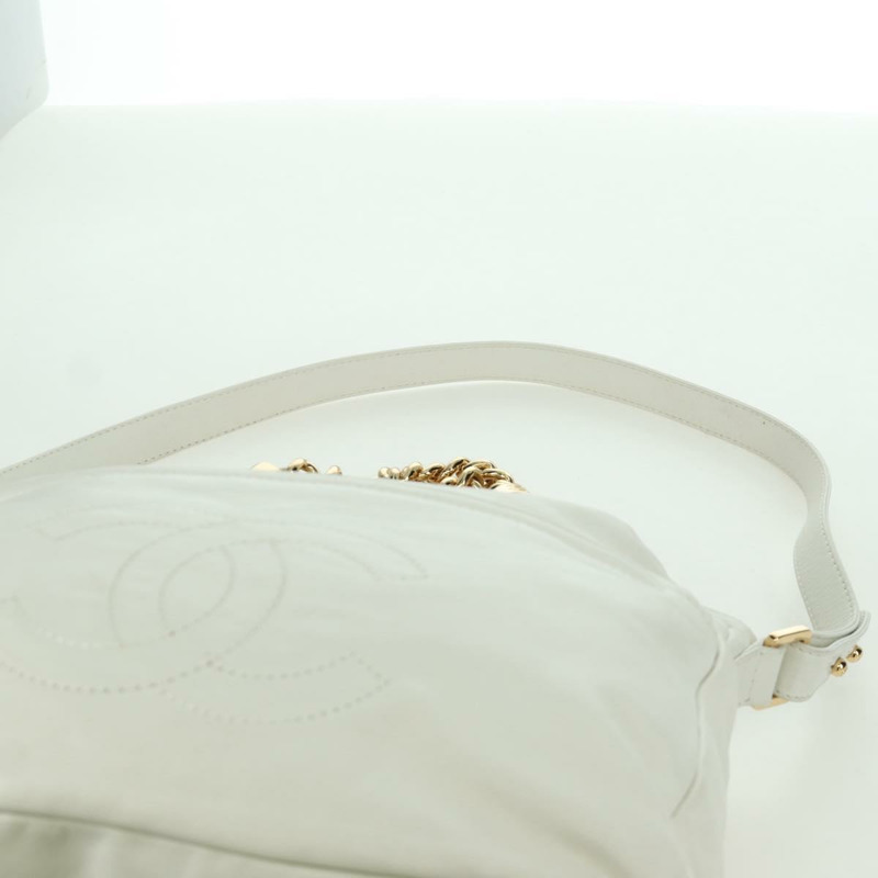 【日本直送】香奈兒 (CHANEL) 皮革雙肩包 白色金色 CC 標誌 Auth mr2057V-10