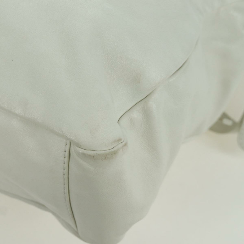 【日本直送】香奈兒 (CHANEL) 皮革雙肩包 白色金色 CC 標誌 Auth mr2057V-15