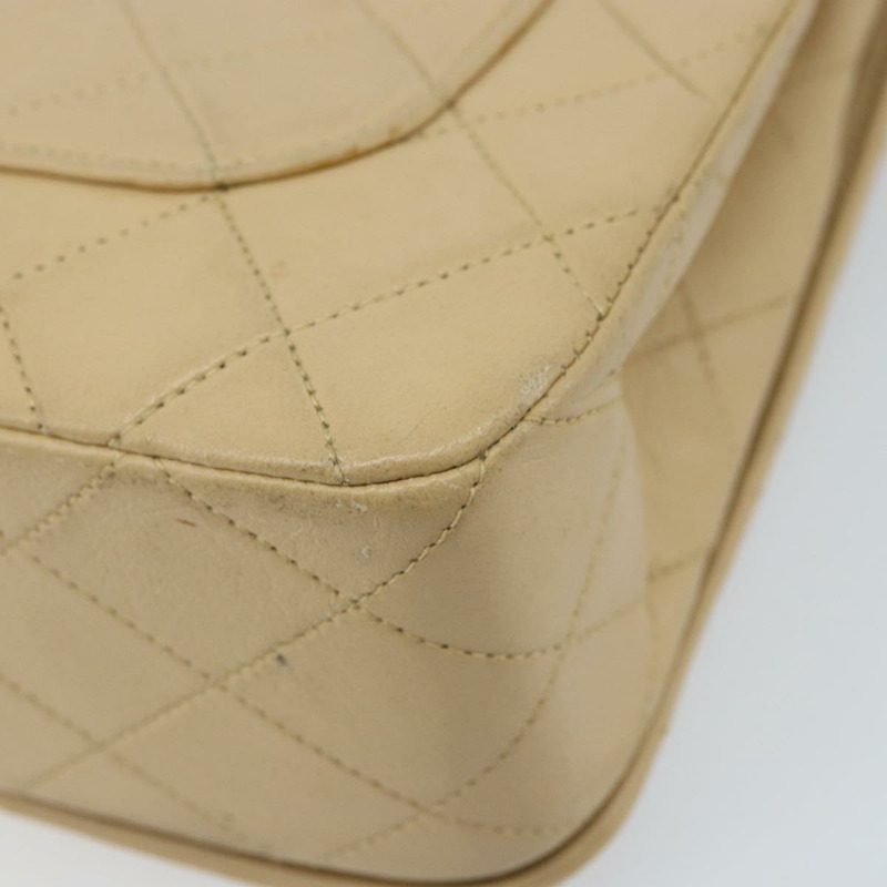 【日本直送】香奈兒 (CHANEL) 絎縫鏈條肩背包，羊皮材質，米色，金色雙C標誌，正品編號 172994SAV-11