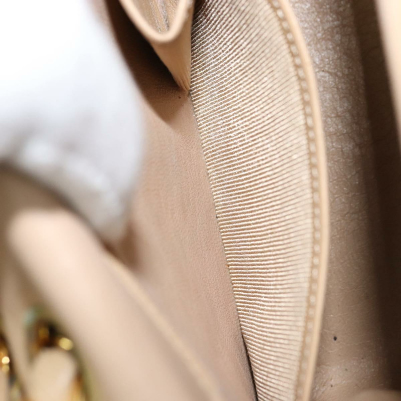 【日本直送】香奈兒 (CHANEL) 絎縫鏈條肩背包，羊皮材質，米色，金色雙C標誌，正品編號 172994SAV-23