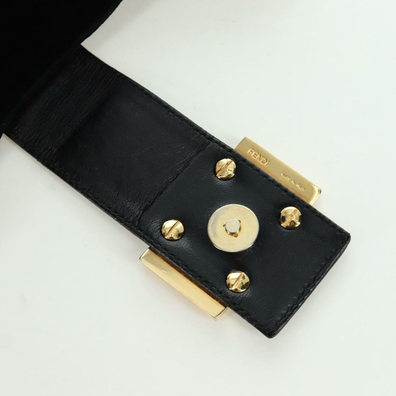 【日本直送】FENDI Mamma Baguette 肩背包 麂皮 黑色 金色 正品 172703A-16