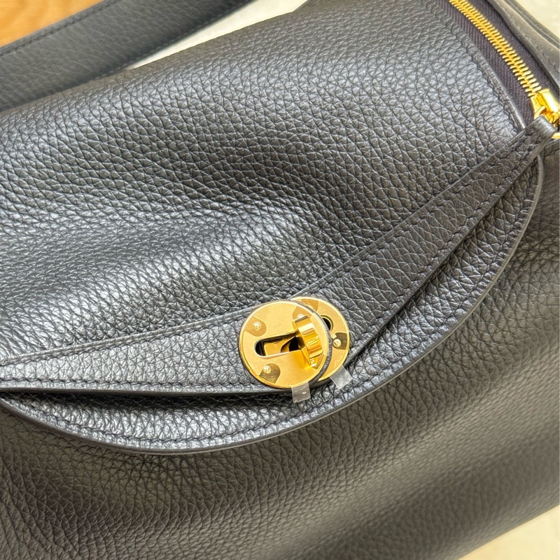 (台灣購證🇹🇼）Hermes lindy26 黑金 W刻 ✨膠膜未撕-9