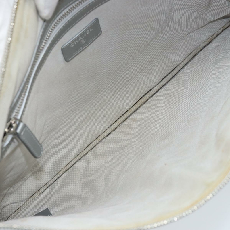 【日本直送】香奈兒 (CHANEL) Matelasse 手拿包 小牛皮 銀色 CC 標誌 Auth 171508A-14