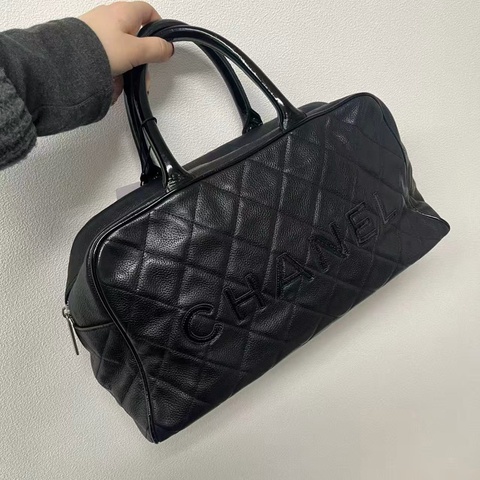 「JL精品代購」香奈兒黑色牛皮logo拼漆皮波士頓手提包 /保齡球包