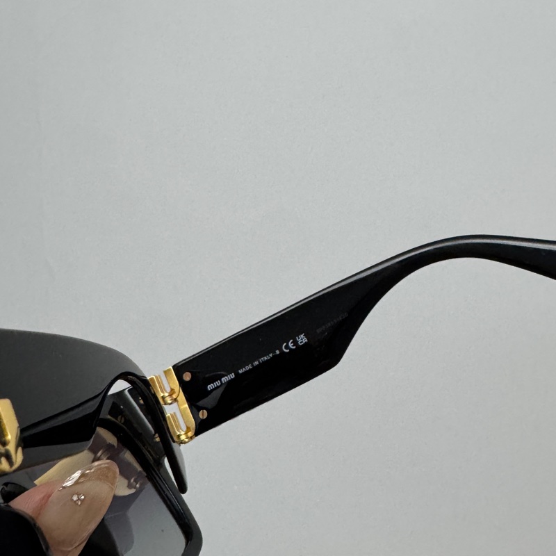 Miumiu 10WS黑色太陽眼鏡 近全新-2