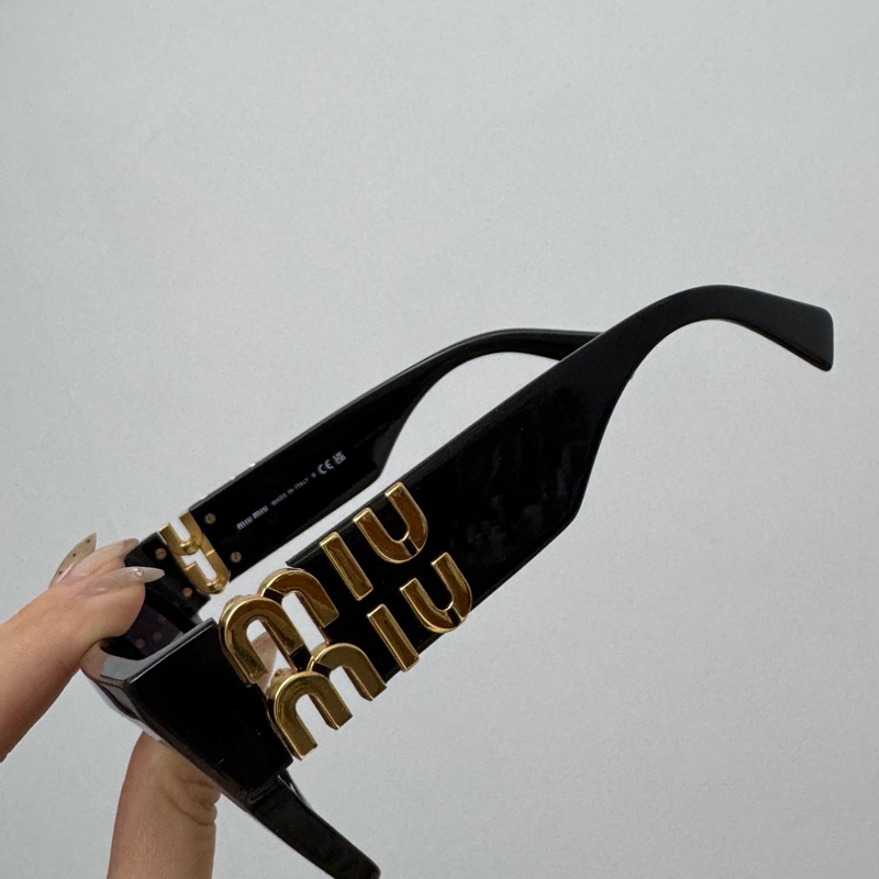 Miumiu 10WS黑色太陽眼鏡 近全新-3