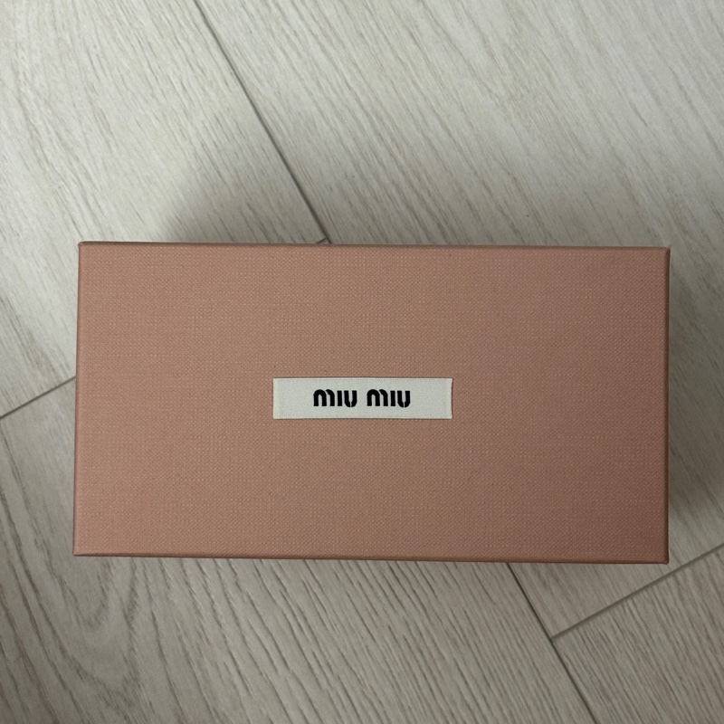 Miumiu 10WS黑色太陽眼鏡 近全新-6