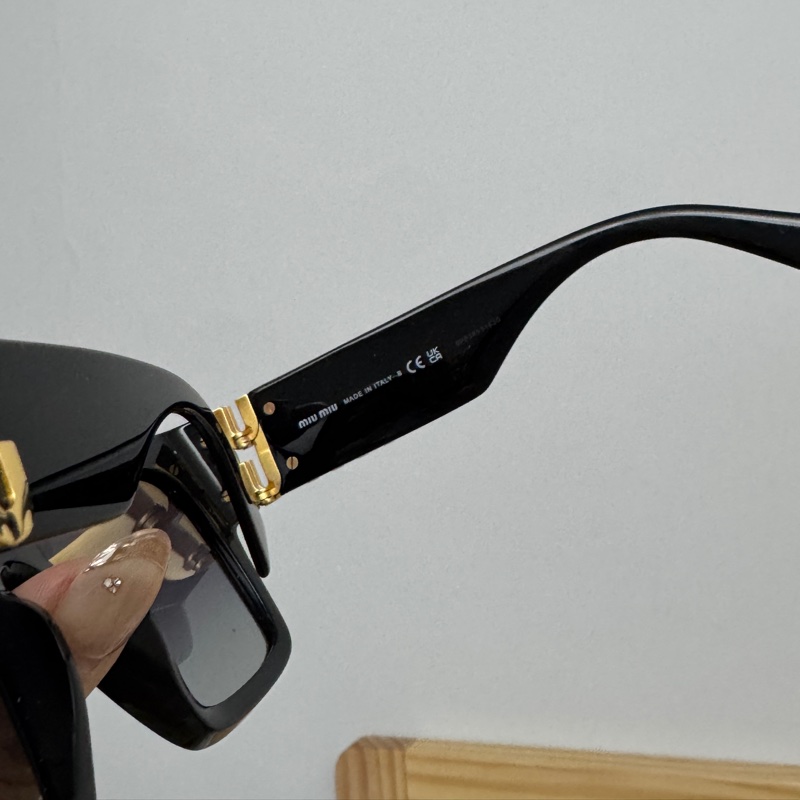 Miumiu 10WS黑色太陽眼鏡 近全新-8