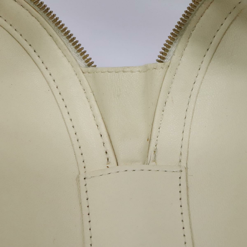 【日本直送】香奈兒 V 字縫線 LA PAUSA 鏈條單肩包 白色皮革 CC 正品 bs23014SAV-23