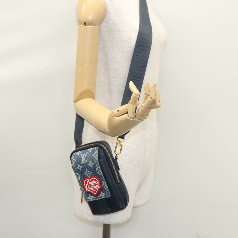 【日本直送】路易威登 LV 方形雙手機包 藍色 M81060 LV 正品 EC603SM-22