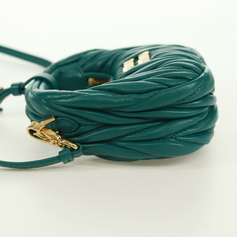 【日本直送】Miu Miu Matelasse Micro Hobo 單肩包，皮革材質，綠色/金色，正品，貨號 168972SM-2