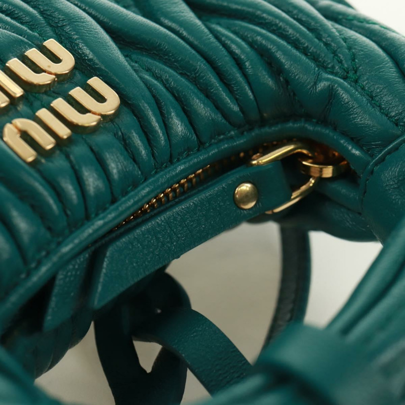 【日本直送】Miu Miu Matelasse Micro Hobo 單肩包，皮革材質，綠色/金色，正品，貨號 168972SM-19