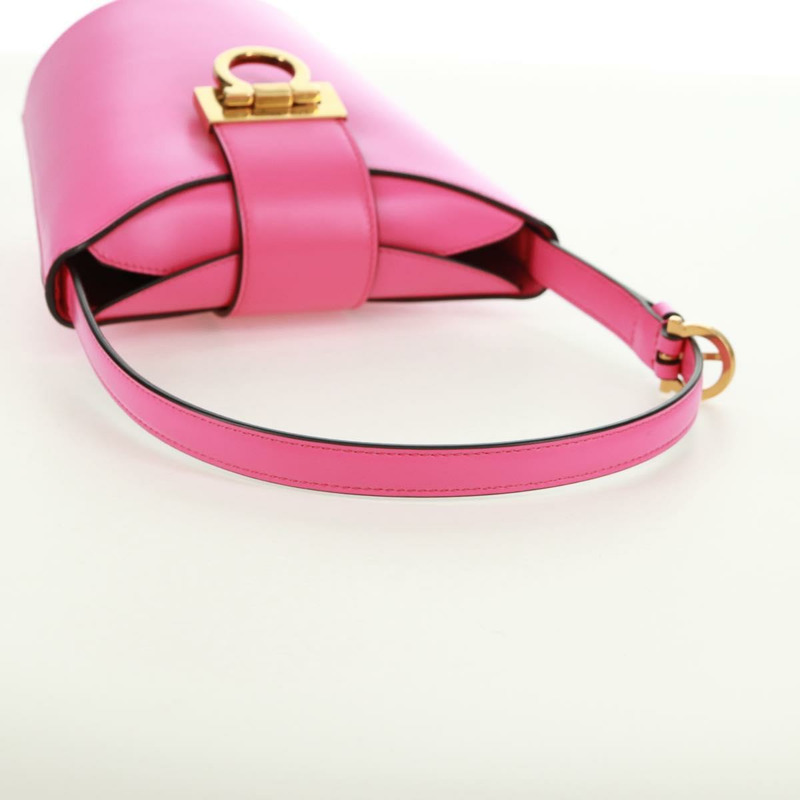 【日本直送】Salvatore Ferragamo Gancini 粉紅金色皮革肩背包，正品編號 171099M-6