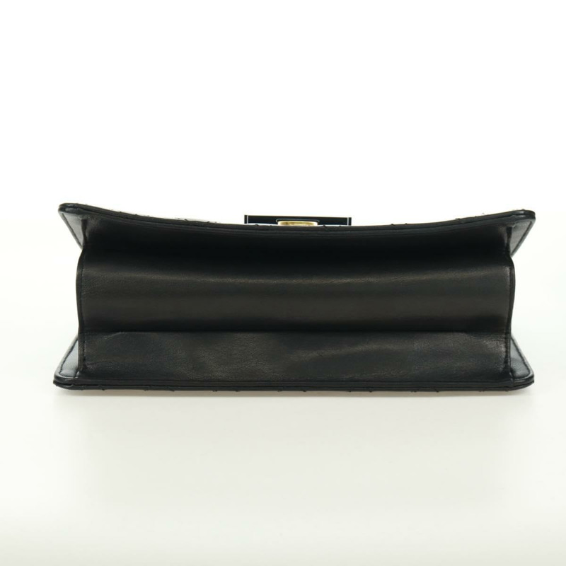 【日本直送】香奈兒 (CHANEL) 鏈條絎縫肩背包，黑色皮革，金色雙C標誌，正品編號 168933SAM-4