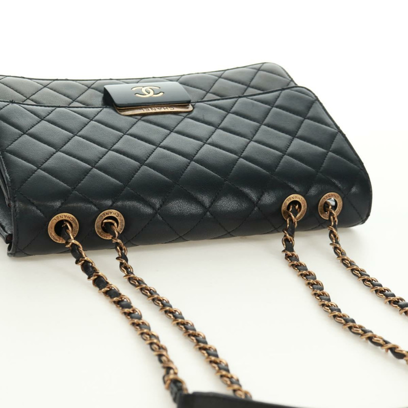 【日本直送】香奈兒 (CHANEL) 鏈條絎縫肩背包，黑色皮革，金色雙C標誌，正品編號 168933SAM-5