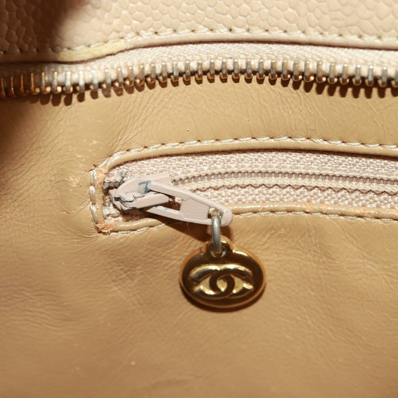 【日本直送】香奈兒 (CHANEL) Matelasse Reprint 托特包，魚子醬紋理，米色，金色 CC 標誌，正品編號 161734SAV-24