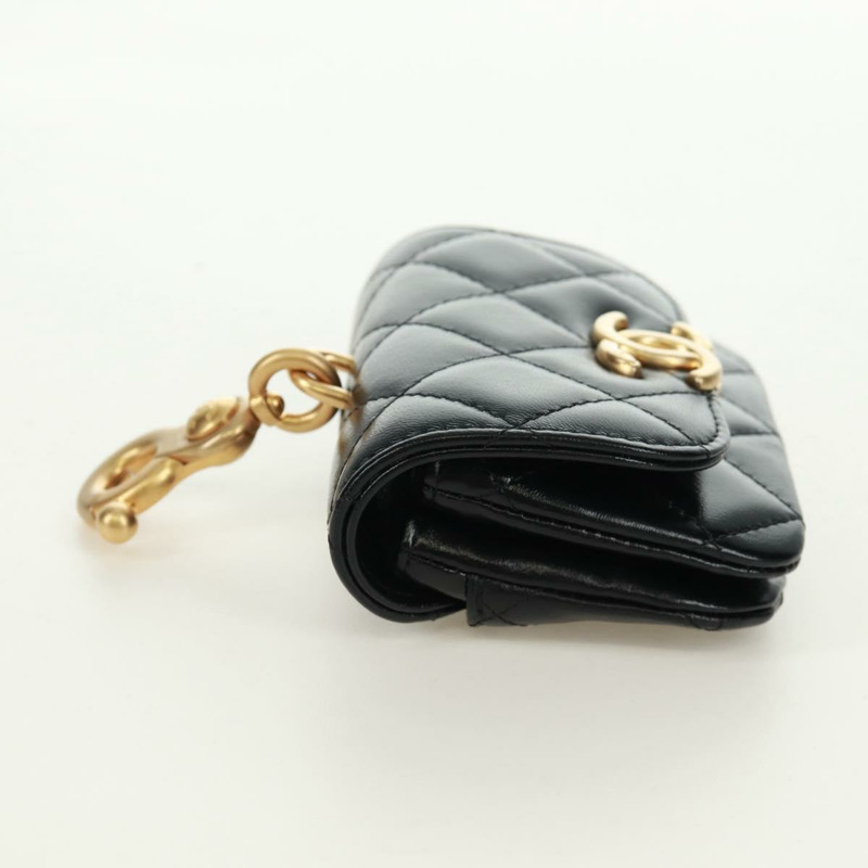 【日本直送】香奈兒 (CHANEL) Matelasse 黑色皮革手拿包，金色雙C標誌，正品編號 171856SAM-2