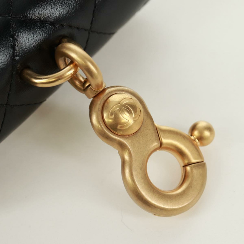 【日本直送】香奈兒 (CHANEL) Matelasse 黑色皮革手拿包，金色雙C標誌，正品編號 171856SAM-6