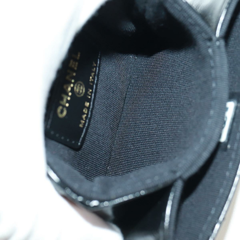 【日本直送】香奈兒 (CHANEL) Matelasse 黑色皮革手拿包，金色雙C標誌，正品編號 171856SAM-9