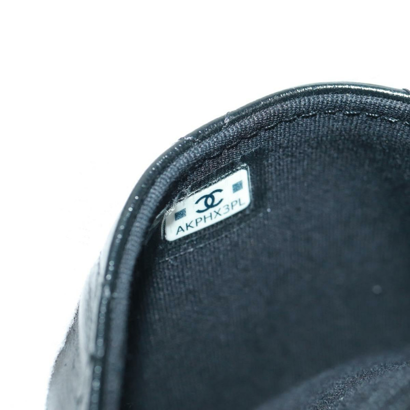 【日本直送】香奈兒 (CHANEL) Matelasse 黑色皮革手拿包，金色雙C標誌，正品編號 171856SAM-10