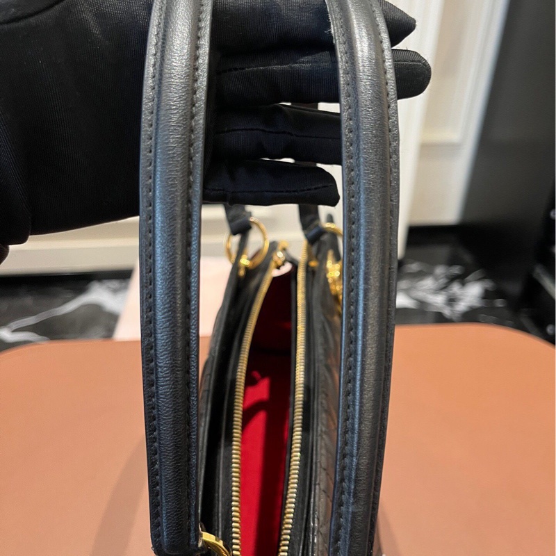 【1顆包背4季❗️經典圖案✨小資女孩👍🏻】Dior 中古橫版戴妃包 黑金羊皮 手提包 托特包-5