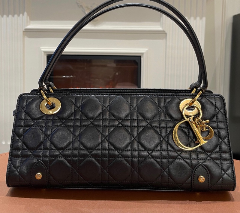 【1顆包背4季❗️經典圖案✨小資女孩👍🏻】Dior 中古橫版戴妃包 黑金羊皮 手提包 托特包-1