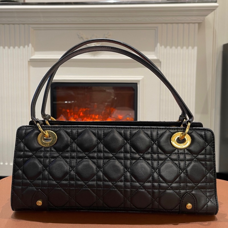 【1顆包背4季❗️經典圖案✨小資女孩👍🏻】Dior 中古橫版戴妃包 黑金羊皮 手提包 托特包-2