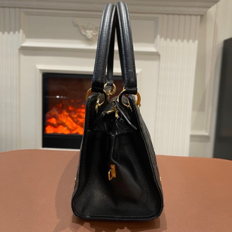 【1顆包背4季❗️經典圖案✨小資女孩👍🏻】Dior 中古橫版戴妃包 黑金羊皮 手提包 托特包-4