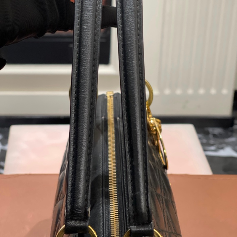 【1顆包背4季❗️經典圖案✨小資女孩👍🏻】Dior 中古橫版戴妃包 黑金羊皮 手提包 托特包-6