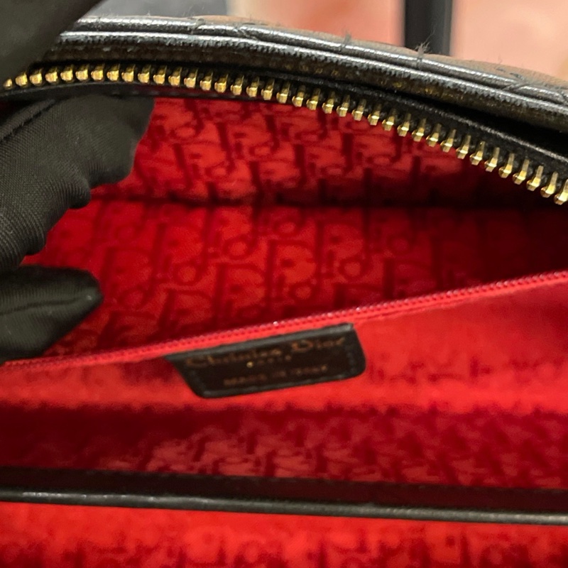 【1顆包背4季❗️經典圖案✨小資女孩👍🏻】Dior 中古橫版戴妃包 黑金羊皮 手提包 托特包-8