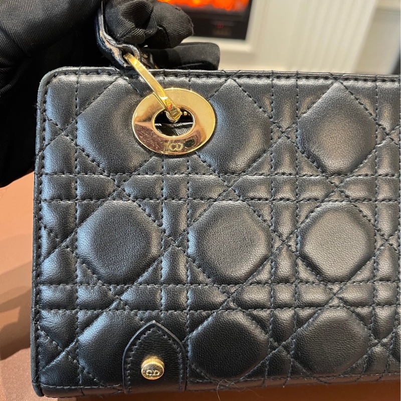 【1顆包背4季❗️經典圖案✨小資女孩👍🏻】Dior 中古橫版戴妃包 黑金羊皮 手提包 托特包-10