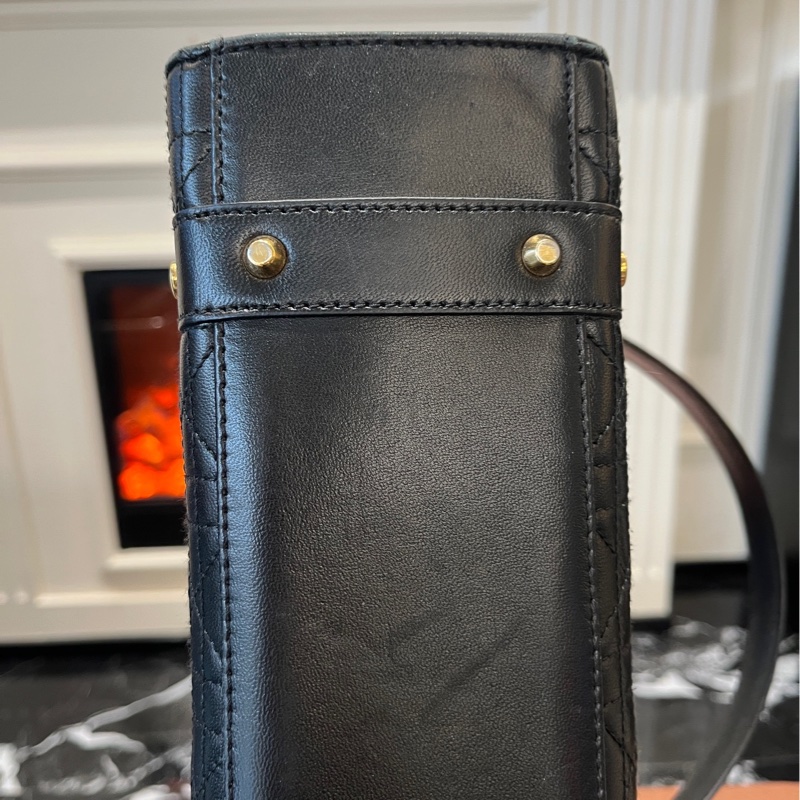 【1顆包背4季❗️經典圖案✨小資女孩👍🏻】Dior 中古橫版戴妃包 黑金羊皮 手提包 托特包-22