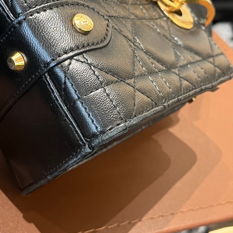 【1顆包背4季❗️經典圖案✨小資女孩👍🏻】Dior 中古橫版戴妃包 黑金羊皮 手提包 托特包-24