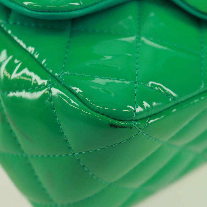 【日本直送】香奈兒 (CHANEL) 迷你絎縫 16 鏈條包，漆皮材質，綠色/銀色雙C標誌，正品編號 171889SAV-15